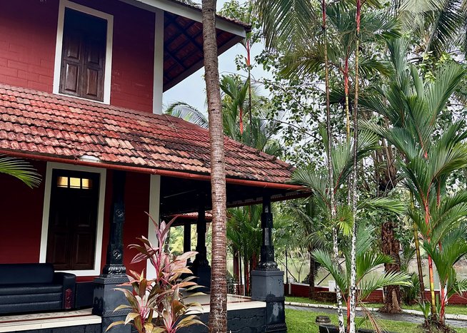 Sree Chithra AyurHome**, Kerala Sree Chithra AyurHome**, Kerala