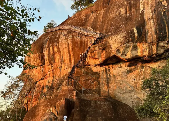 Sri Lanka – Zwischen Natur, Begegnungen und stilvollem Reisen Sri Lanka – Zwischen Natur, Begegnungen und stilvollem Reisen