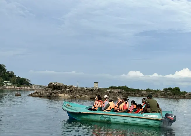 Sri Lanka – Zwischen Natur, Begegnungen und stilvollem Reisen Sri Lanka – Zwischen Natur, Begegnungen und stilvollem Reisen