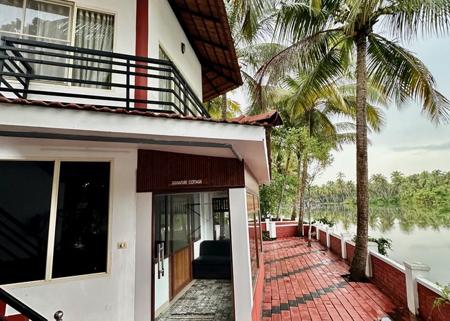 Sree Chithra AyurHome**, Kerala Sree Chithra AyurHome**, Kerala